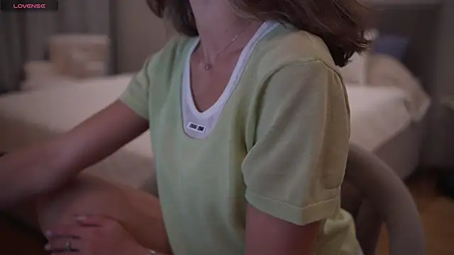 Danielle Thomas online show from 09-22-25, 06:32