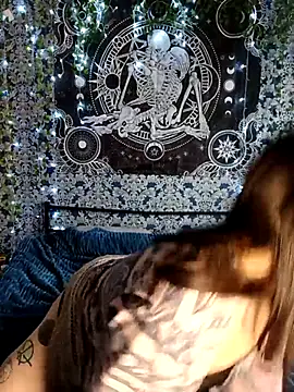 LazyTanukii online show from 10-22-25, 06:46