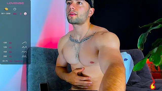 Snapshot of vanegas_luis chatting on 12-22-24, 02:27 vanegas luis online show from 12-22-24, 02:27