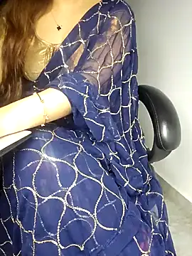 Snapshot of aliyaah_singh chatting on 01-24-25, 10:41 aliyaah singh online show from 01-24-25, 10:41