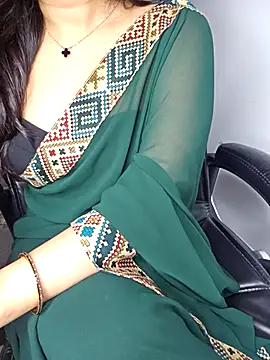 Snapshot of aliyaah_singh chatting on 09-20-25, 05:14 aliyaah singh online show from 09-20-25, 05:14