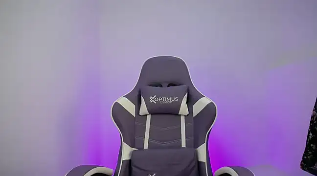 cutie and slutty online show from 01-15-25, 10:02