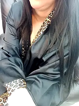 Queen sousou online show from 01-31-25, 11:03