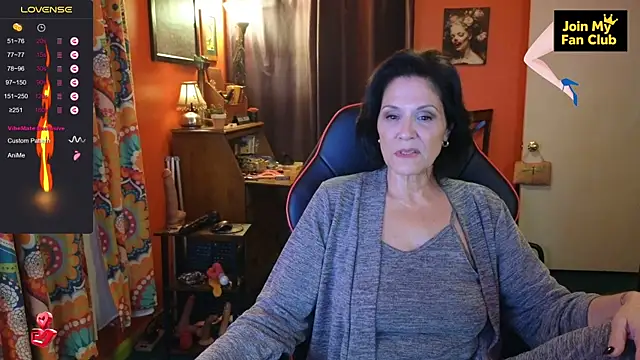 Snapshot of Good-Juju chatting on 09-12-25, 02:33 Good-Juju online show from 09-12-25, 02:33