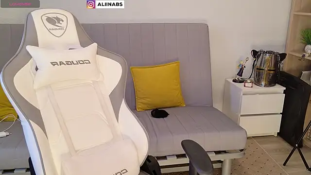 aliiiiiina online show from 01-02-25, 03:26