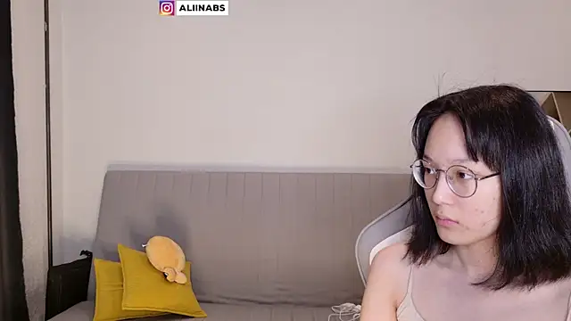 aliiiiiina online show from 03-23-25, 02:04