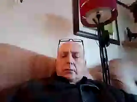 Snapshot of keeenn11 chatting on 02-13-25, 08:17 keeenn11 online show from 02-13-25, 08:17