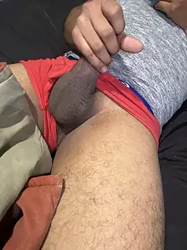 Snapshot of Darkdickhard chatting on 02-18-25, 04:37 Darkdickhard online show from 02-18-25, 04:37