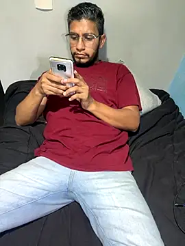 Snapshot of Darkdickhard chatting on 09-29-25, 04:06 Darkdickhard online show from 09-29-25, 04:06