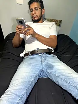 Snapshot of Darkdickhard chatting on 10-10-25, 04:55 Darkdickhard online show from 10-10-25, 04:55