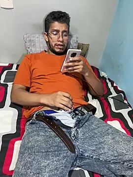 Snapshot of Darkdickhard chatting on 10-12-25, 04:11 Darkdickhard online show from 10-12-25, 04:11