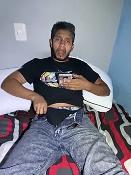 Snapshot of Darkdickhard chatting on 10-16-25, 03:29 Darkdickhard online show from 10-16-25, 03:29