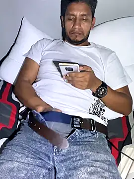 Snapshot of Darkdickhard chatting on 10-19-25, 02:01 Darkdickhard online show from 10-19-25, 02:01