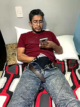 Snapshot of Darkdickhard chatting on 10-24-25, 03:25 Darkdickhard online show from 10-24-25, 03:25