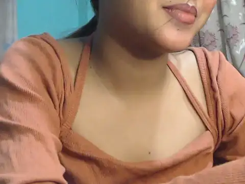 NancyRuvi online show from 10-06-25, 03:09