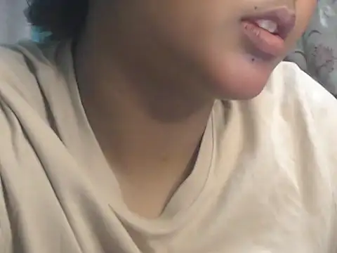 Snapshot of NancyRuvi chatting on 02-22-26, 03:32 NancyRuvi online show from 02-22-26, 03:32