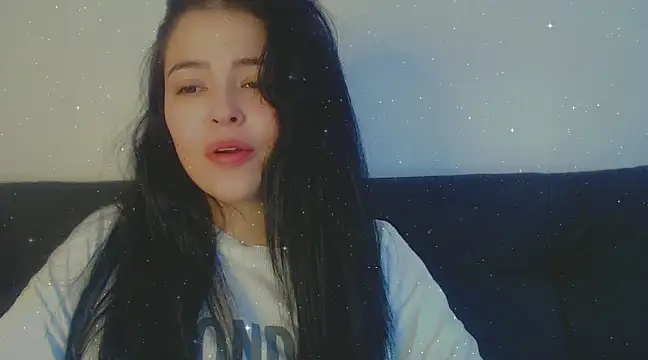 Snapshot of Aleska__Bell chatting on 02-01-25, 04:54 Aleska  Bell online show from 02-01-25, 04:54