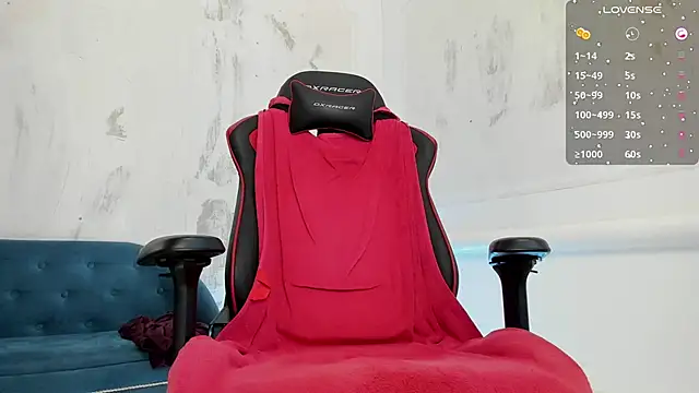 Snapshot of Raamoss chatting on 12-08-24, 10:30 Raamoss online show from 12-08-24, 10:30