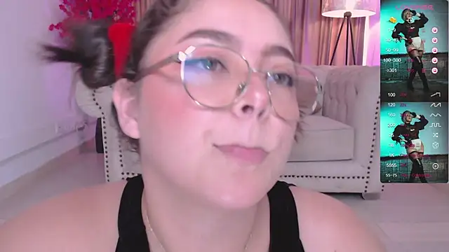 Snapshot of emmy_walker chatting on 01-23-25, 02:07 emmy walker online show from 01-23-25, 02:07