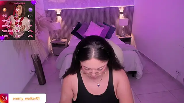 emmy walker online show from 11-07-25, 11:10