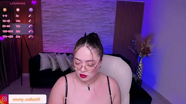 emmy walker online show from 12-15-25, 11:03