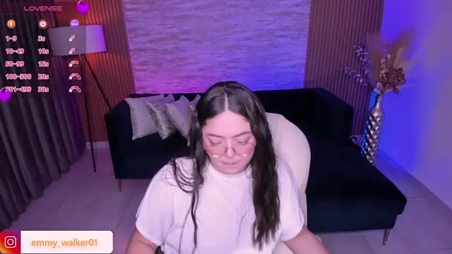 emmy walker online show from 12-17-25, 11:05