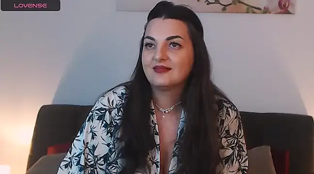 Snapshot of itsyourlady chatting on 12-22-24, 02:06 itsyourlady online show from 12-22-24, 02:06