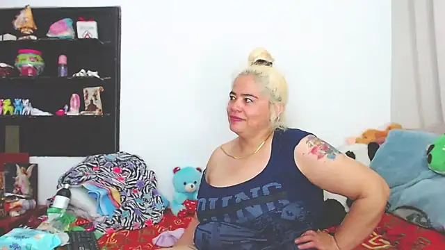 estrellita fugaz16x online show from 01-09-25, 06:27