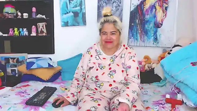 estrellita fugaz16x online show from 02-12-25, 01:37