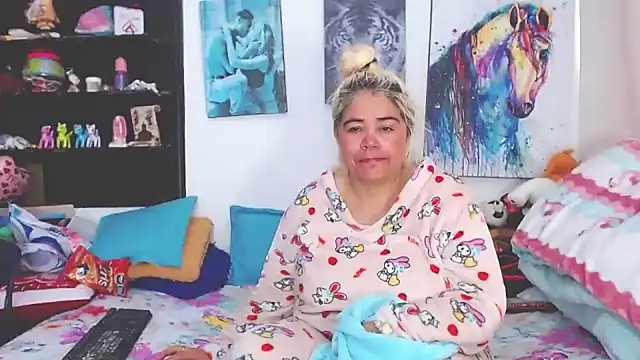 estrellita fugaz16x online show from 02-22-25, 12:51