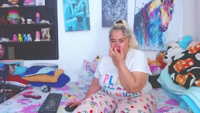 estrellita fugaz16x online show from 02-27-25, 03:47