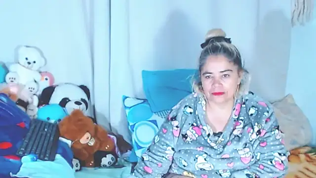 estrellita fugaz16x online show from 09-27-25, 03:22