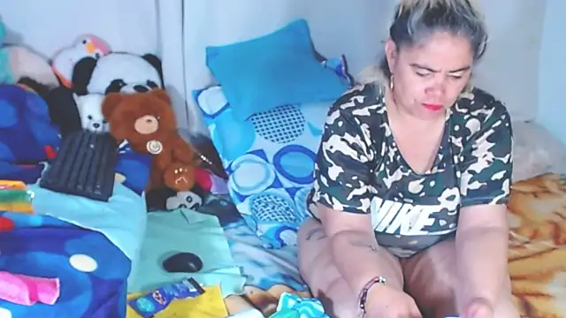 estrellita fugaz16x online show from 10-07-25, 03:58