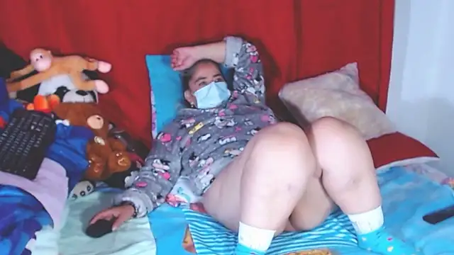 estrellita fugaz16x online show from 10-18-25, 02:58