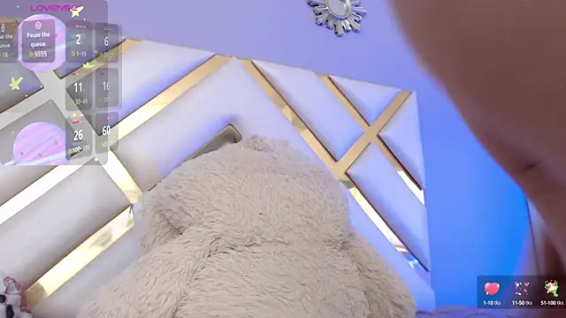 BeckyAnders online show from 09-30-25, 04:45