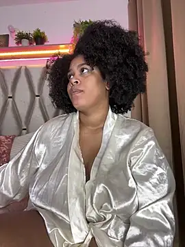 Snapshot of africa_xxx chatting on 02-25-25, 12:14 africa xxx online show from 02-25-25, 12:14