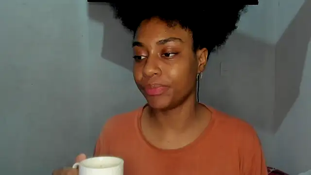 thaimy  online show from 09-18-25, 11:18