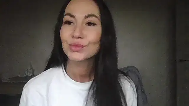 JulianaGold1 online show from 01-20-25, 04:23