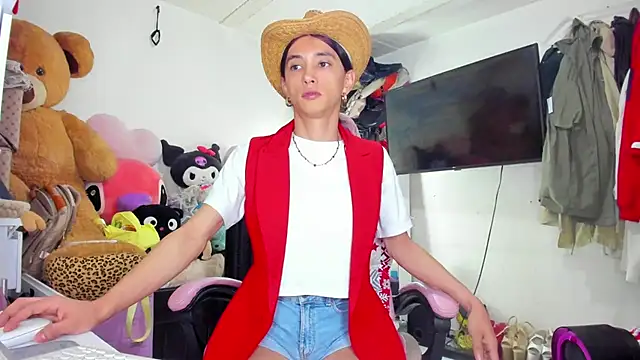 Snapshot of Lawrncesofiets chatting on 11-13-25, 05:56 Lawrncesofiets online show from 11-13-25, 05:56