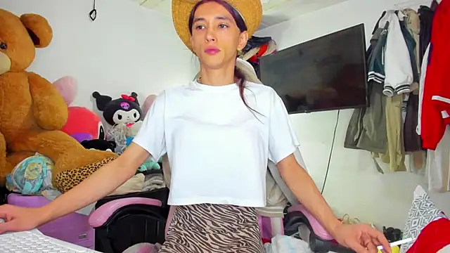 Snapshot of Lawrncesofiets chatting on 11-16-25, 04:12 Lawrncesofiets online show from 11-16-25, 04:12