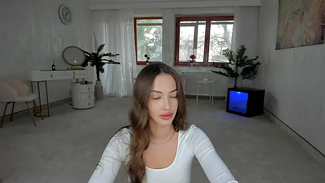 TiffanyHouston  online show from 02-01-25, 07:05