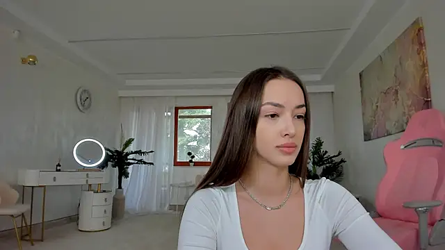 TiffanyHouston  online show from 02-09-25, 06:43