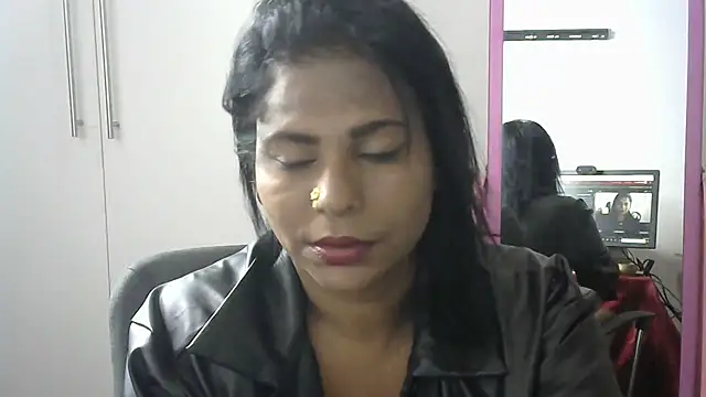 sunshinelady  online show from 12-18-24, 09:58