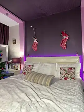 Snapshot of HotMilfMargo chatting on 12-18-24, 02:38 HotMilfMargo online show from 12-18-24, 02:38