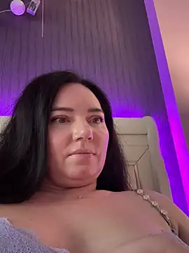 Snapshot of HotMilfMargo chatting on 02-15-25, 01:49 HotMilfMargo online show from 02-15-25, 01:49