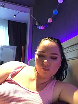 Snapshot of HotMilfMargo chatting on 02-16-25, 02:10 HotMilfMargo online show from 02-16-25, 02:10