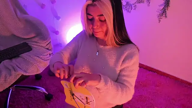 Sammysammy  online show from 12-11-24, 04:49