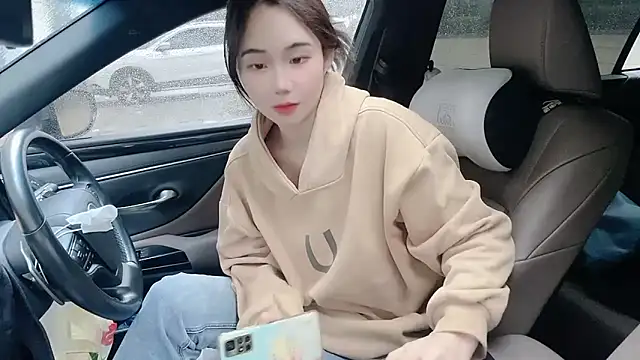 orla2021 online show from 11-06-25, 12:22