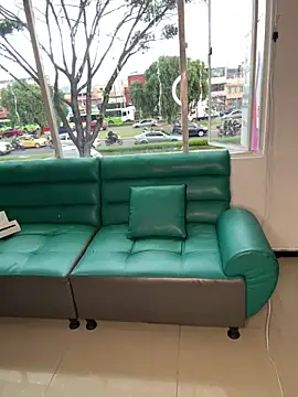 lili phill online show from 12-18-24, 10:35