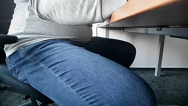 69bezfleku online show from 10-30-25, 07:10